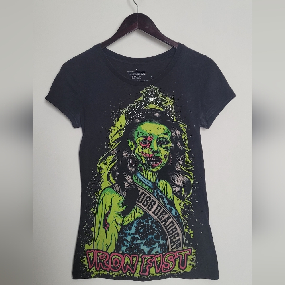 Iron Fist Miss Deadbeat Graphic Black Short Sleeve Tee
